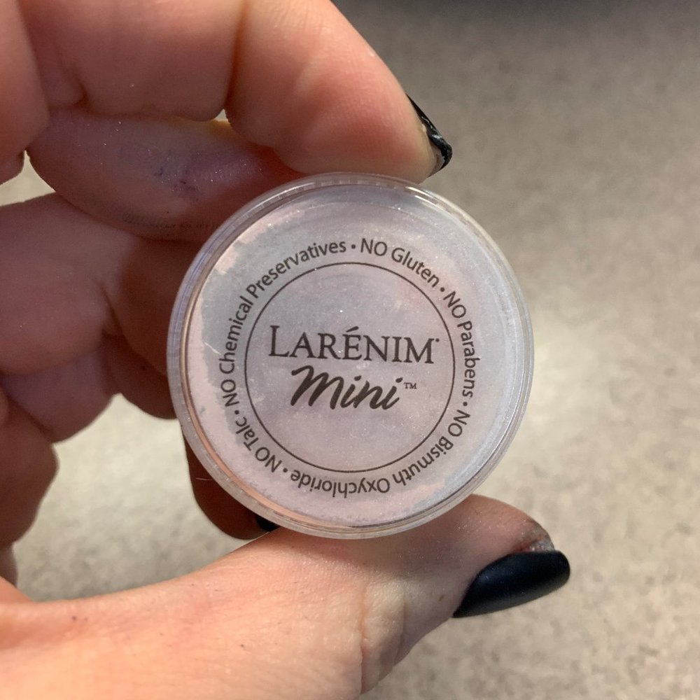 Larenim Mineral Powder Eye Color - Lust